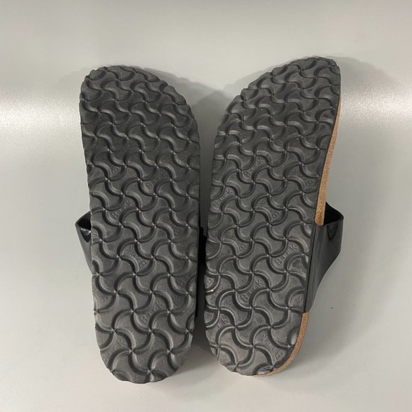 Birkenstock Birki’s Authentic Gizeh Sandal, Size 41